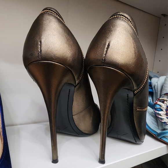 Giuseppe Zanotti bronze heels - Picture 10 of 12
